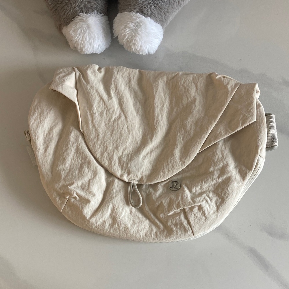 Lululemon athletica Newest Wide Magnetic Crossbody Bag- White